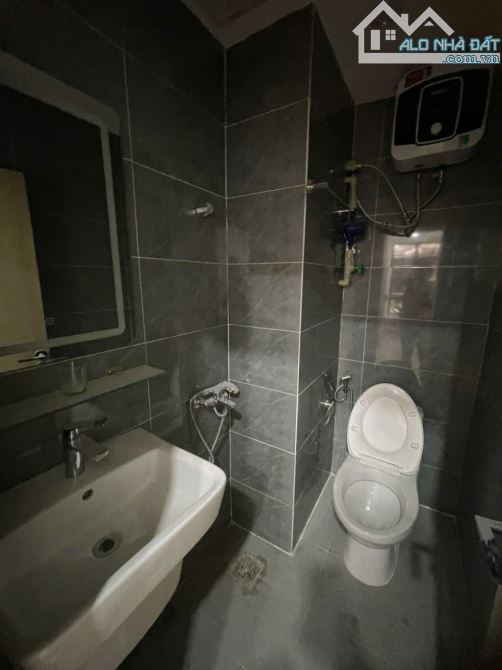 Bán Nhà Dòng Tiền CCMN Cách Phố Chùa Bộc 10M Xây 6,5 Tầng 15 Phòng Khép Kín Mặt Tiền 7,7M - 3