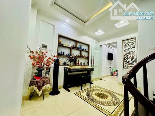 BÁN NHÀ ĐẸP KHU TRUNG TÂM HÀNH CHÍNH QUẬN NAM TỪ LIÊM 37M - MẶT TIỀN 4.65M - 7