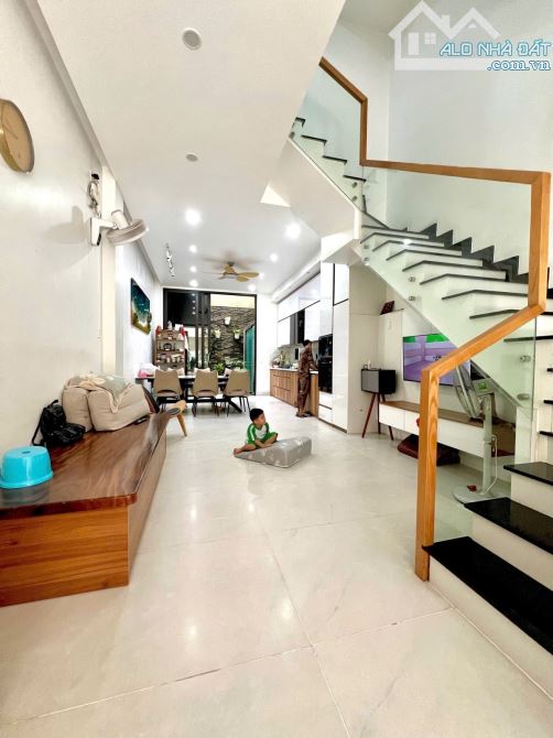 BÁN NHÀ HẺM Ô TÔ ĐƯỜNG KÊNH 19/5 74M2 4 TẦNG - 7