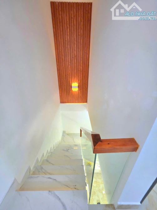 Bán nhà sổ hồng riêng hẻm 1716 Huỳnh Tấn Phát, NB, DT 5 x8m. 1 lầu. Giá 3,25 tỷ - 7