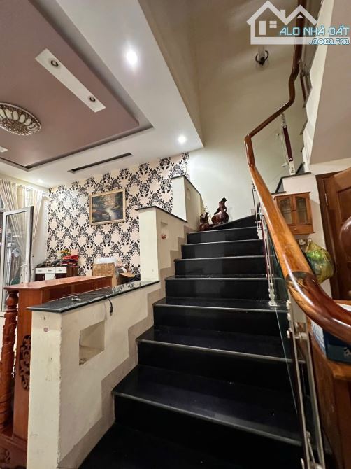 HẠ GIÁ 500 TRIỆU BÁN NHANH 3 CĂN LIỀN KỀ NHÀ MÊ HẺM LỚN NGUYỄN TẤT THÀNH - 7