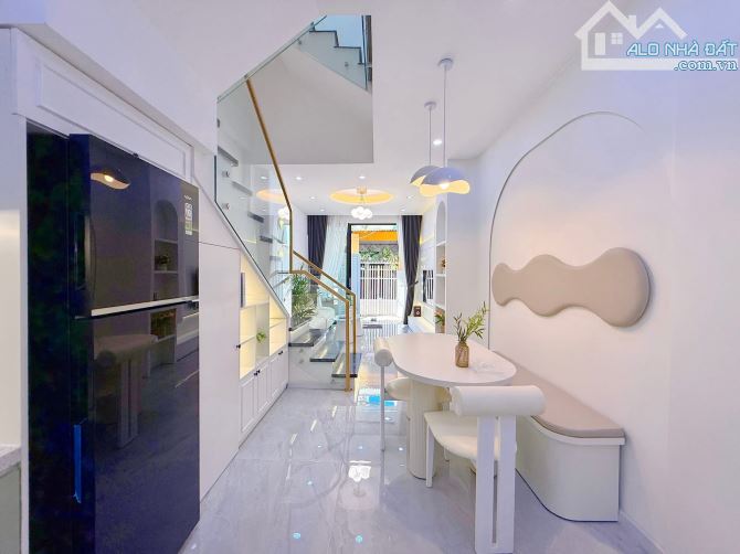 Nhà 3 tầng kiệt Hoàng Diệu, Hải Châu. Ngay lõi trung tâm TP. Gần cầu Rồng - 7