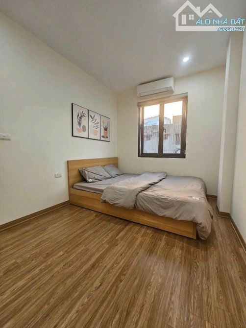 9 tầng thang máy có hầm, 10m Phố Kim Mã ngõ thông,215m2 đất,45 phòng ~ 300tr/th. Giá 74 tỷ - 7