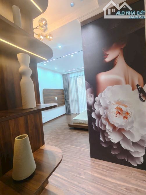 Đẳng cấp sang trọng, ngõ 409 Kim Mã, oto 20m, full nội thất thang máy, 46m2. Giá 15.5 tỷ - 7