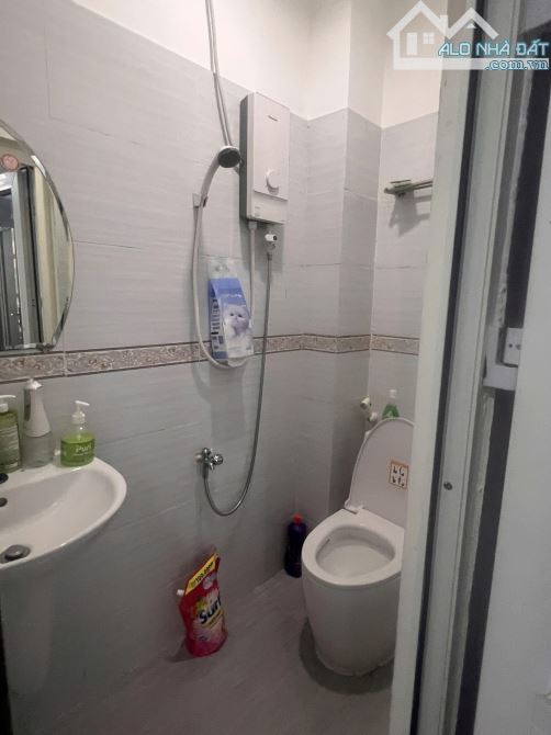 Bán nhà hẻm xe máy An Dương Vương Q5 3.1x13 2 lầu 6t250 tl - 7