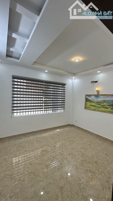 Nhà hẻm xe hơi gần mặt tiền đường Trần Thị Năm,P.Tân Chánh Hiệp Q12- 4,3x12m-4 tầng-6,1 tỷ - 7