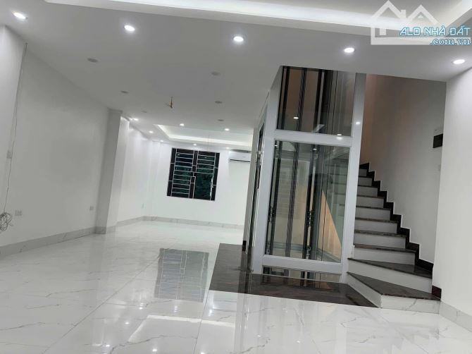 Siêu hiếm hoàng quốc việt ô tô 65m2 x 6T thang máy 26tỷ5 - 7