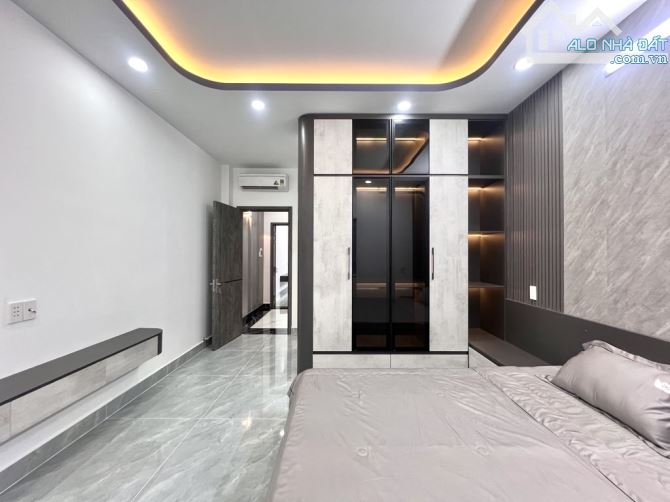 Nhà Phố 3 Tầng - Gần Trung Tâm Quận 7 - 4x16 - Nhỉnh 5 Tỷ - 7
