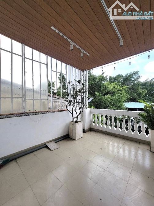 Biệt thự 2 tầng 1/ ngắn đường AN PHÚ ĐÔNG 9, Q12, DT 180m2 (10 x 18), hẻm 5m thông. - 7