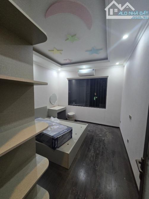 HIẾM ! NGHI TÀM 2 MẶT NGÕ -THANG MÁY-20M Ô TÔ TRÁNH - 7