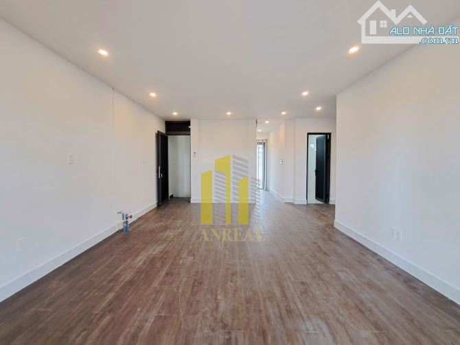 CHO THUÊ TOÀ NHÀ MẶT TIỀN ĐƯỜNG NGUYỄN VĂN HƯỞNG 700M2 GIÁ 150 TRIỆU - 8