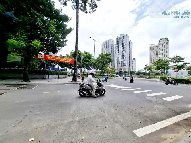 Nhà Phó Đức Chính_ Q1. DT 36m2 (3.4m x 10.5m). 4 tầng BTCT. Giá 8.8 tỷ. - 8