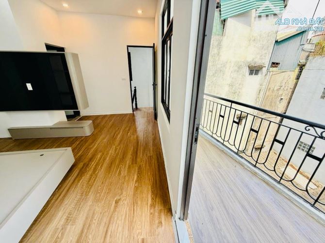 ĐỘI CẤN – 36M² – NHÀ 5 TẦNG HIỆN ĐẠI – Ở NGAY – SỔ ĐỎ CHÍNH CHỦ – 8.9 TỶ - 8