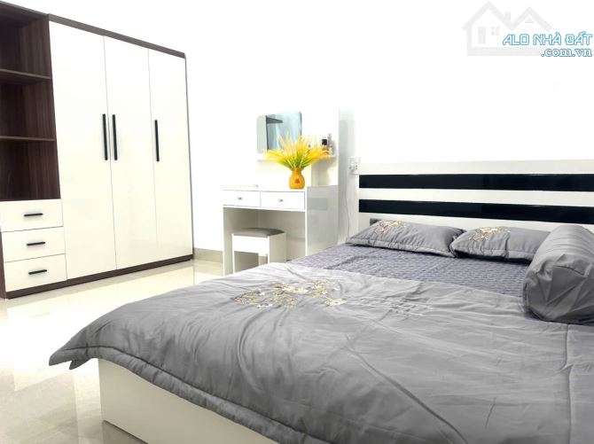 NHÀ FULL NỘI THẤT HẺM 271 LÊ DUẨN: GIÁ 3.25 tỷ - 8