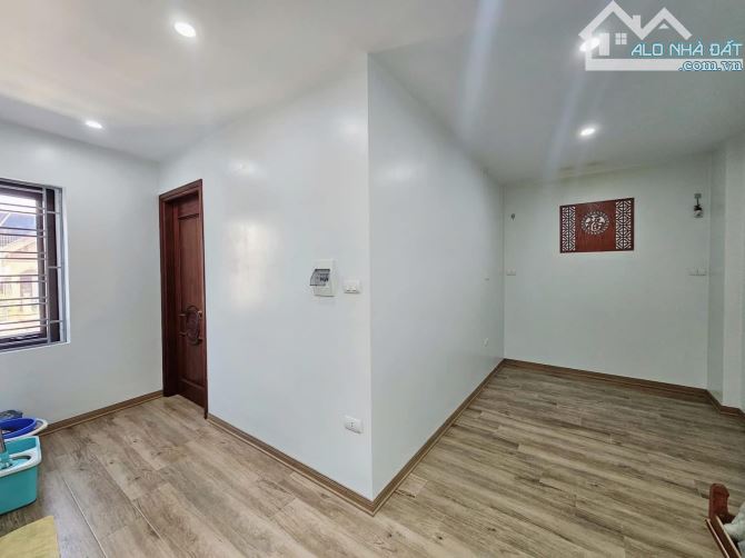 💥💥 Bán Nhà Phố Nguyễn Khang -Cầu Giấy - GARA OTO ĐỂ TRONG NHÀ - 8