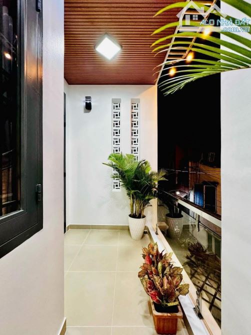 Căn nhà mới 2 tầng gần sân bay - Đ. Nguyễn Văn Công, Gò Vấp. Giá: 3 Tỷ 120 / 60m2. SHR - 9
