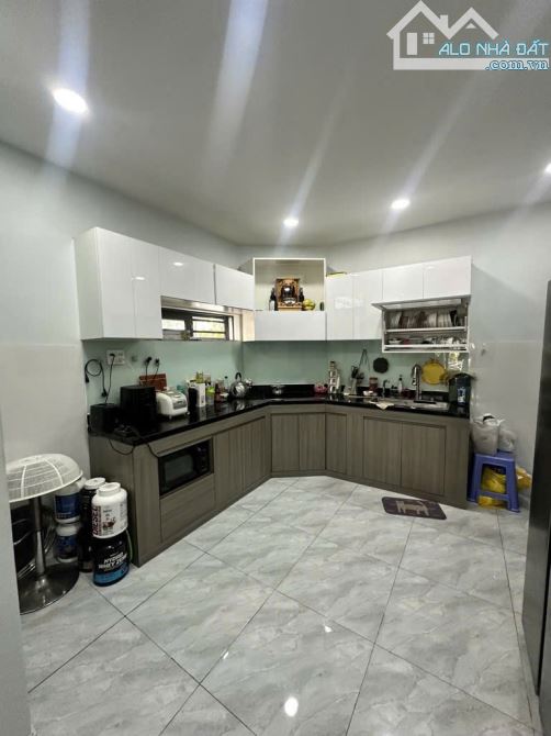 Nhà 2 tầng mặt tiền đường 17 Quận 7. KDBB tốt. 5*21 hơn 12 tỷ. - 9