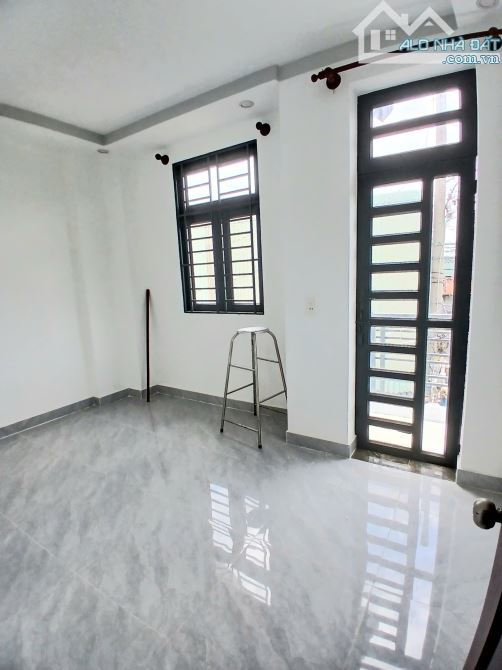 NHÀ ĐẸP HXH LÔ GÓC 3 MẶT TIỀN,NGANG 4,5M,TÂN CHÁNH HIỆP 34, Q.12-68M2-2 LẦU BTCT,5,2 TỶ - 9