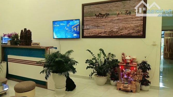 bán căn khách sạn cung đường đẹp pasteur cách đường chính chỉ 30m giá tốt chỉ hơn 8ty - 9