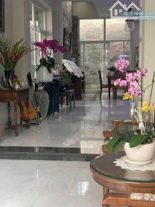 Bán nhà biệt thự 1 trệt 3 lầu sổ riêng thổ cư p. Thống Nhất - 9