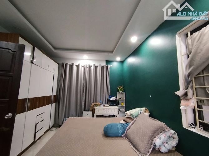 Bán nhà Võ Chí Công Cầu Giấy ngõ nông nhà đẹp trung tâm 3 quận dt 53m 5t mt 8,6m - 9