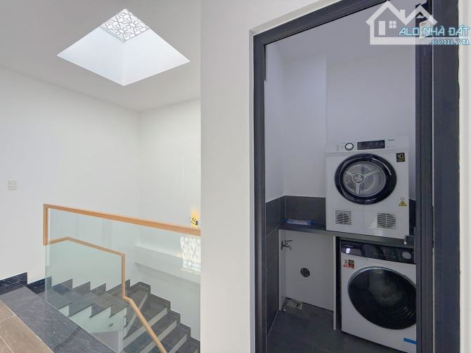 Nhà 3 tầng kiệt Hoàng Diệu, Hải Châu. Ngay lõi trung tâm TP. Gần cầu Rồng - 9