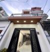 Bán Nhà Hoàng Mai 43m2 dân xây 4 tầng,4 phòng ngủ ở luôn.Giá 5.7 tỷ!