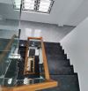 Nhà 4 tầng, xây độc lập, oto đậu cửa,sân bên cạnh rộng tha hò để xe đi bô ra Aeon mall