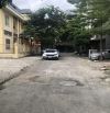 Cho thuê kho xưởng khu đô thị Văn Khê. DT 250m2, MT 10m, điện 3 fa, xe công đỗ cửa giá