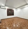 Cho thuê nhà ngõ Hoàng Cầu 50m2 x 4 tầng MT4m5 giá 20tr/tháng