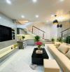 Siêu phẩm Đường Láng Dt: 16/25m2, 4 tầng, mt3.3m, giá 5.4 tỷ