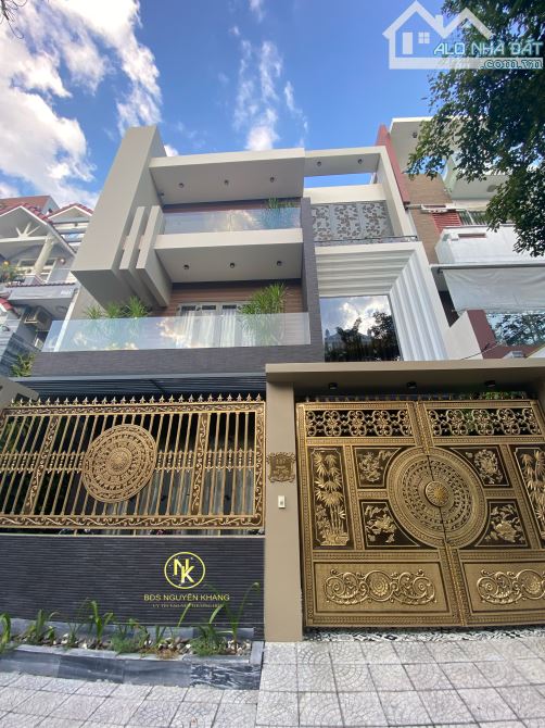 CHỦ CHUYỂN VỀ HÀ NỘI CẦN CHUYỂN NHƯỢNG LẠI CĂN BIỆT THỰ TÂM HUYẾT. TRUNG TÂM T.PHỐ