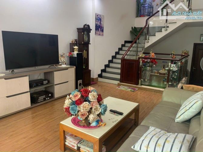 Nhà Full nội thất 1 Trệt 3 Lầu 4x18m 4 Phòng KDC Công Ích Phạm Hữu Lầu Giá 22 Triệu