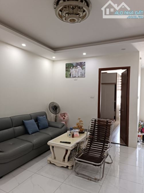 Bán căn hộ chung cư 2 phòng ngủ CT36 Xuân La, Tây Hồ chỉ 7,3 tỷ