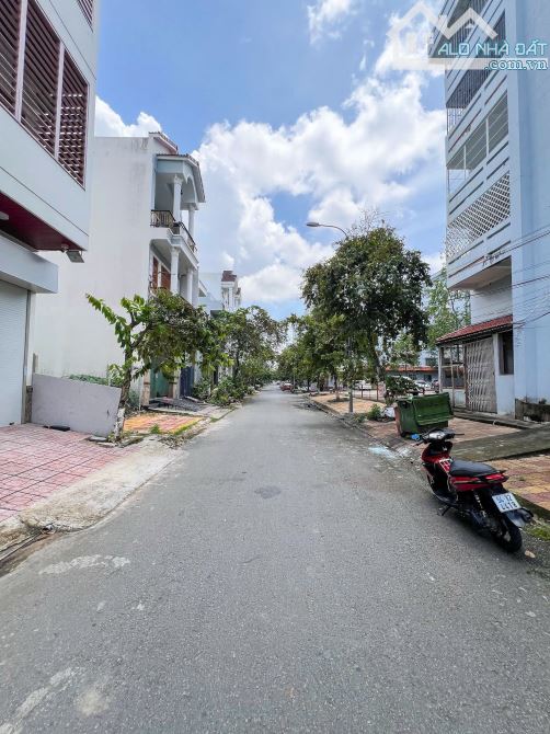 Bán nền 72m2 có mương hở đường B3 KDC Hưng Phú 1 giá dưới 4 tỷ