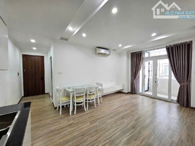 BÁN CHUNG CƯ CẦU GIẤY 3 MẶT THOÁNG 1 PHÚT RA ĐƯỜNG CẦU GIẤY 65M2 2 NGỦ GIÁ CHỈ HƠN 4 TỶ
