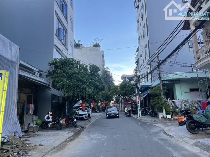 Bán nhà Lô Góc, Khu Mỹ An, Gần ĐH Kinh Tế, 60m2, 2 Tầng Chỉ 6.x Tỷ