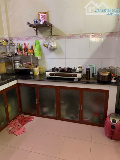 Bán nhà MT đường tân sơn quận gò vấp nhà cấp 4 vừa ở vừa kinh doanh đang cho thuê 12tr