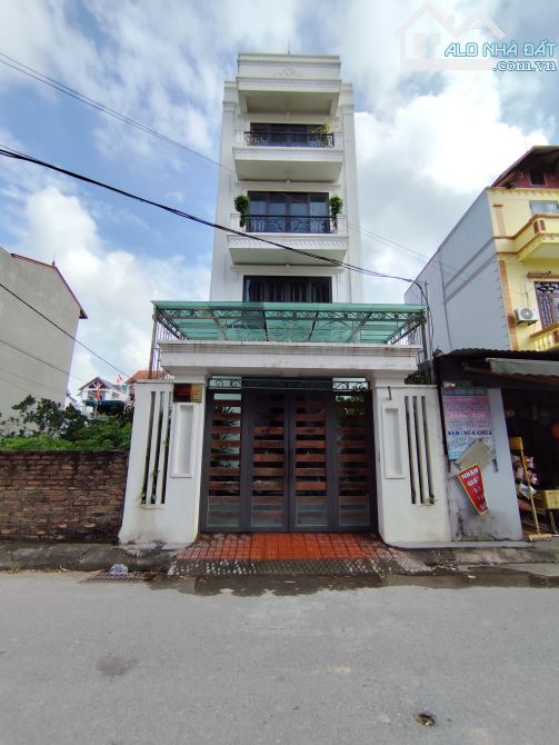 Bán nhà cự khối. 100m² , mt 5m nhà 5 tầng đường ôtô tránh kinh doanh giá 16 tỷ TL .