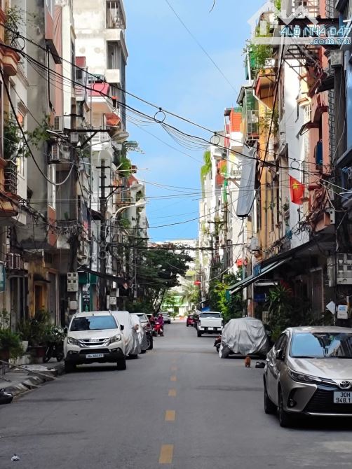 Bán nhà lý thường kiệt 55m, 6 tầng. Nhà dân phân lô vỉa hè, kinh doanh