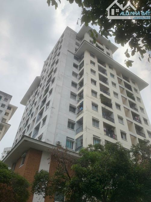 Bán chung cư 312 Lạc Long Quân, P.5, Q.11: 67m2 + 2PN +2WC, giá 2,95 tỷ.