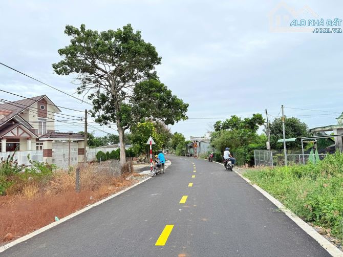 LÔ GÓC 2 MẶT TIỀN CAO VĂN NGỌC - TRẦN HUY LIỆU-  NGAY ĐƯỜNG LÊ DUẨN - TT ĐẤT ĐỎ- BRVT
