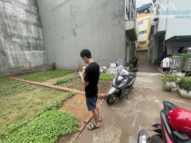 Bán 50m2 Đất Thạch Bàn, Ô tô đỗ cửa giá đầu tư