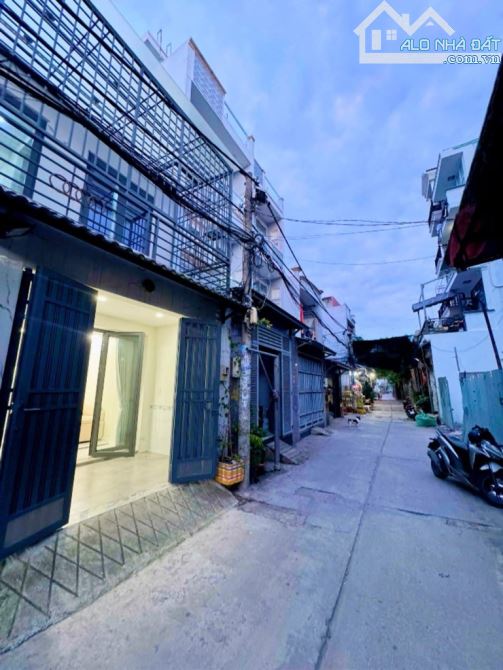 NGAY GẦN MÃ LÒ - GÒ XOÀI - SÁT MẶT TIỀN - VÀO Ở NGAY- ĐƯỜNG SỐ 2 -BHHA -BÌNH TÂN- DT:4 980