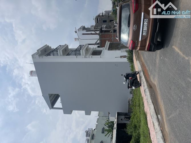 BÁN NHÀ ĐỐI DIỆN VẠN PHÚC CITY, 60m2, 4 TẦNG Ô TÔ ĐỔ TRONG NHÀ 7tỷ còn TL