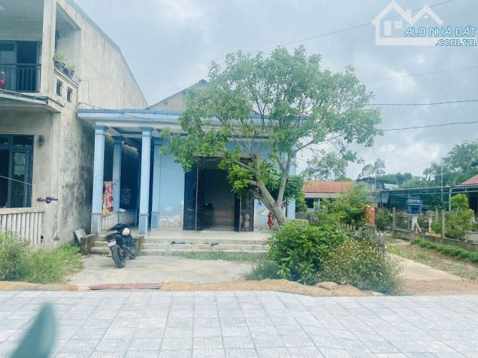 Cả Đất & Nhà 2 Mặt Tiền TT Sịa – Cách Nguyễn Kim Thành chỉ 200m💰9.x triệu/m²