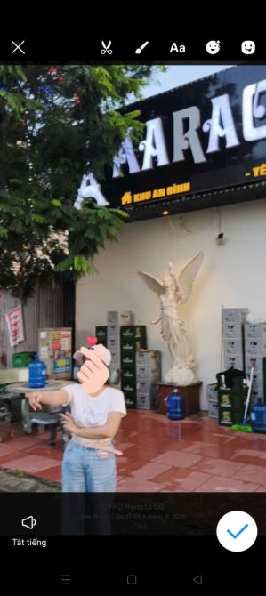 Bán quán karaoke diện tích 200 mét vỉa hè rộng.Giá nhỉnh 9 tỷ nhìn 6 tỷ