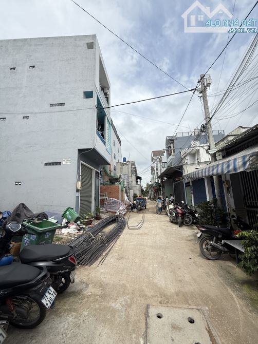 🌟 BÁN ĐẤT ĐẸP – GẦN VƯỜN LÀI - DT: 110m2  – HẺM XE HƠI - SỔ HỒNG VUÔNG VỨC - CHỈ 5,3 TỶ