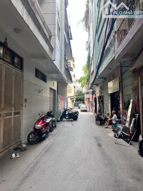 Bán nhà phố Lê Trọng Tấn, Thanh Xuân 57m, 5 tầng, mt 4.9m. Giá: 20 tỷ