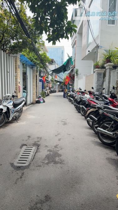 BÁN GẤP TRỌ ĐƯỜNG PHAN THANH NGAY ĐẠI HỌC DUY TÂN DÒNG TIỀN 12TR/THÁNG CHỈ NHỈNH 3 TỶ